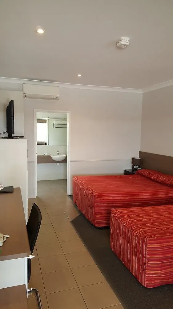 Roma Inland Motor Inn Motel