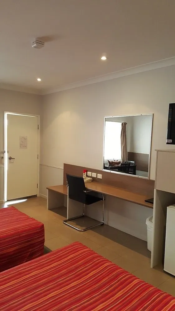 Roma Inland Motor Inn 4*,